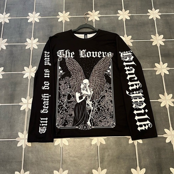 Blackmilk Tops - Blackmilk The Lovers shirt